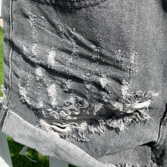 One teaspoon outlaws distressed denim shorts - Picture 5 of 9